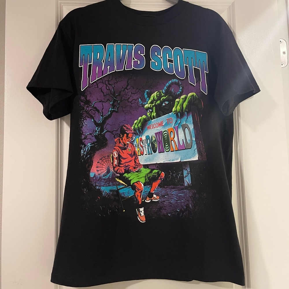 Travis Scott graphic tee
